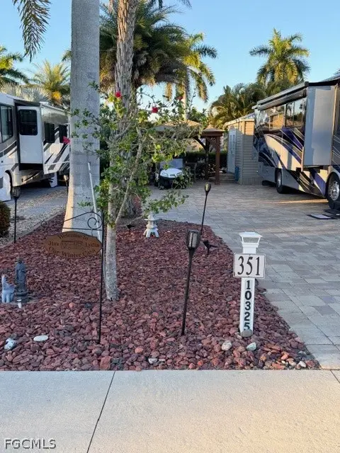 10325 Fire Flag Trail, Fort Myers, FL 33905