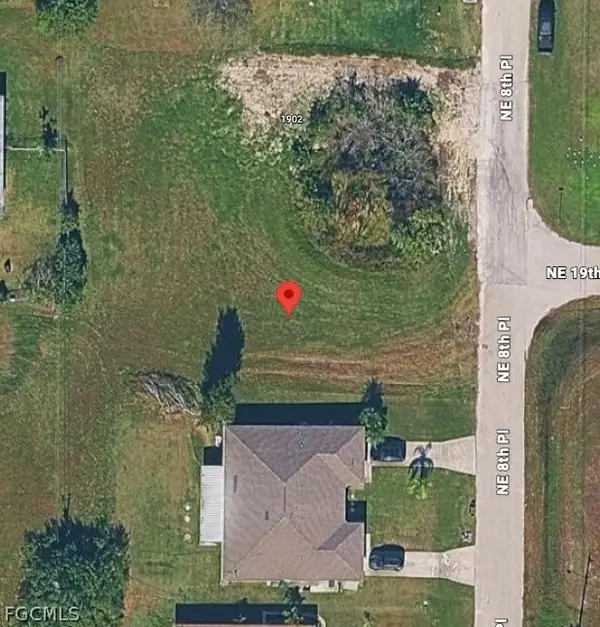 1832 NE 8th Place, Cape Coral, FL 33909