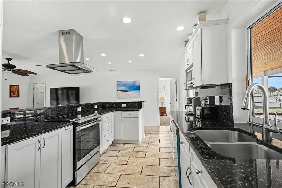 3104 SE 6th Avenue, Cape Coral, FL 33904 - #3