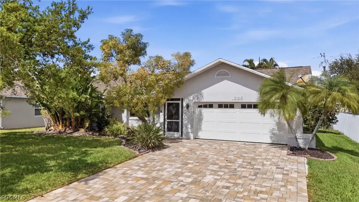 1225 SW 34th Terrace, Cape Coral, FL 33914 - #1