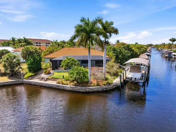 2105 Ottersrest Lane, Cape Coral, FL 33990