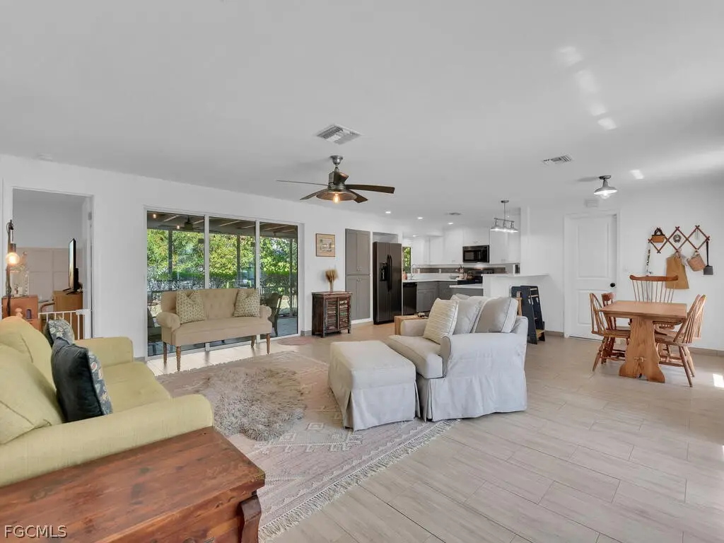 1537 Covington Circle E, Fort Myers, FL 33919 - #1