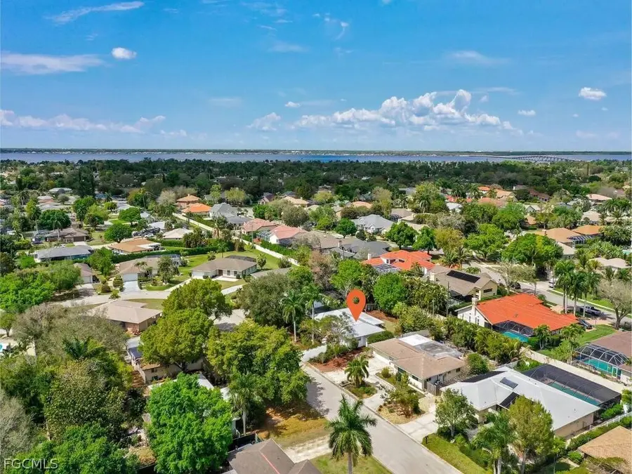 1537 Covington Circle E, Fort Myers, FL 33919 - #3