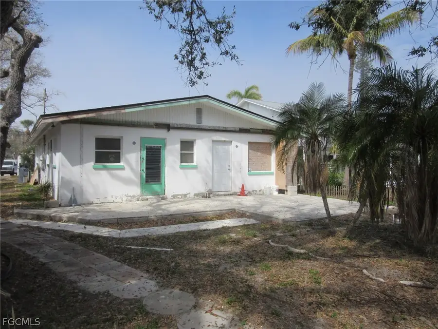 123 Falkirk Street, Fort Myers Beach, FL 33931 - #3