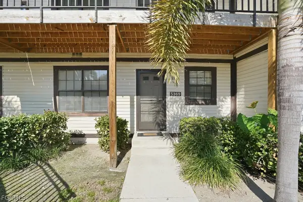 5369 Treetops Drive #M102, Naples, FL 34113