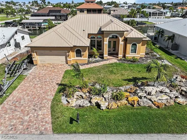 3656 Emerald Avenue, St James City, FL 33956