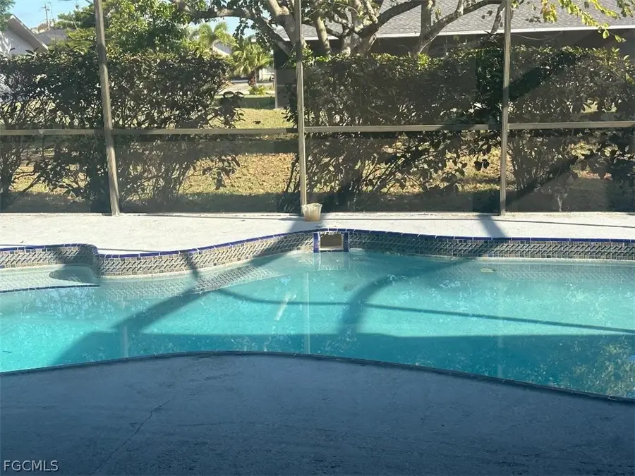 911 SE 16th Terrace, Cape Coral, FL 33990 - #2