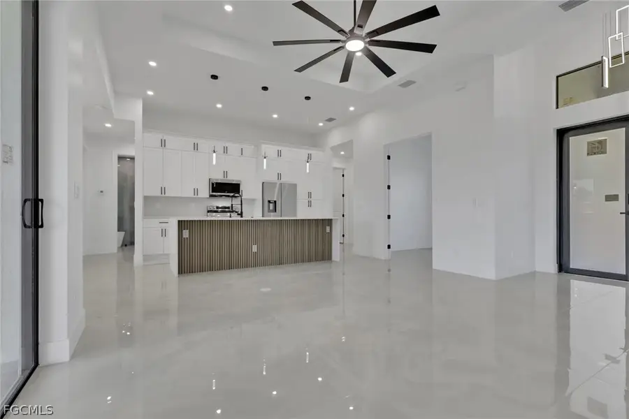 922 NE 5th Avenue, Cape Coral, FL 33909 - #3