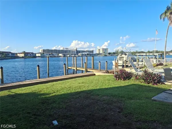 419 Avalon Drive, Cape Coral, FL 33904