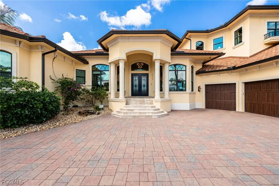 3944 W Riverside Drive, Fort Myers, FL 33901 - #2