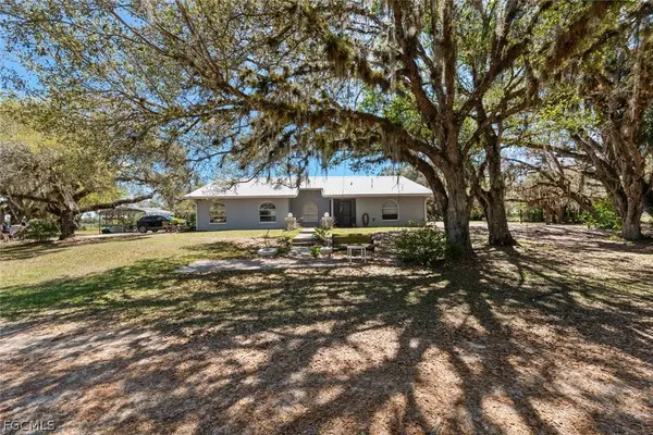 1767 Pollywog Crossover Road, Labelle, FL 33935