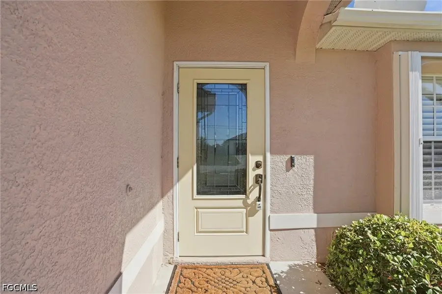 325 NW 9th Street, Cape Coral, FL 33993 - #2