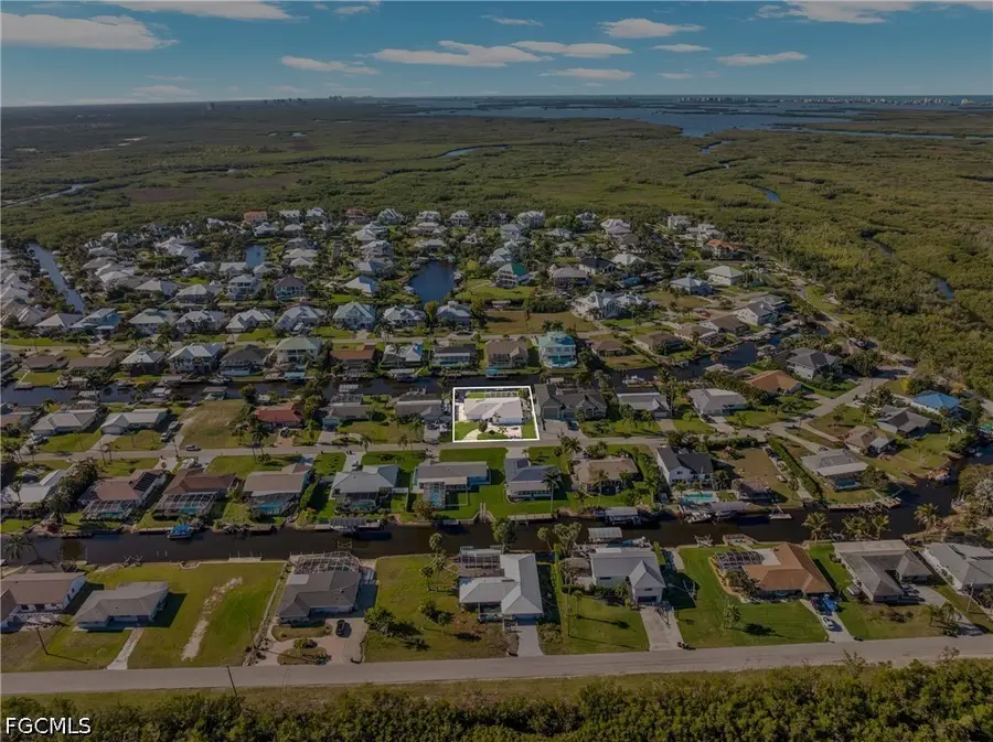 6401 Plumosa Avenue, Fort Myers, FL 33908 - #3