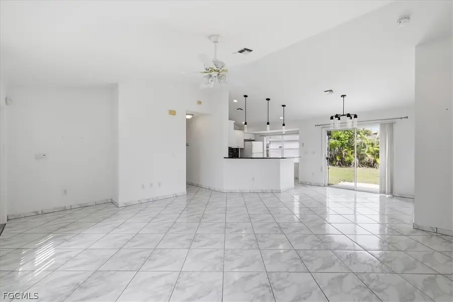 827 SW 29th Terrace, Cape Coral, FL 33914 - #2