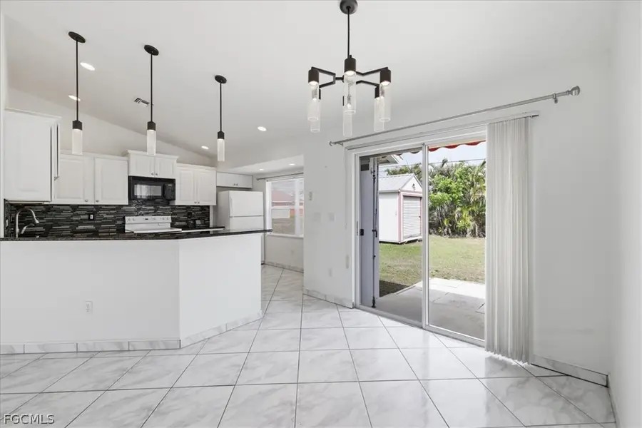 827 SW 29th Terrace, Cape Coral, FL 33914 - #3