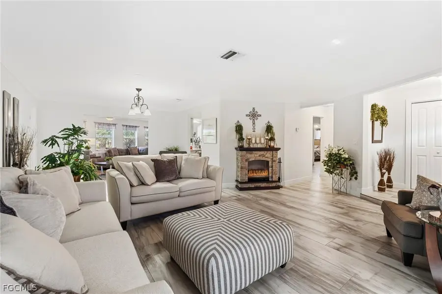 4212 SE 1st Court, Cape Coral, FL 33904 - #3