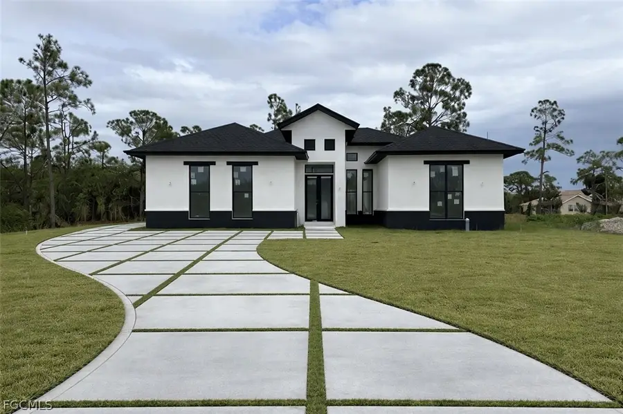 912 Cleveland Avenue, Lehigh Acres, FL 33972 - #2