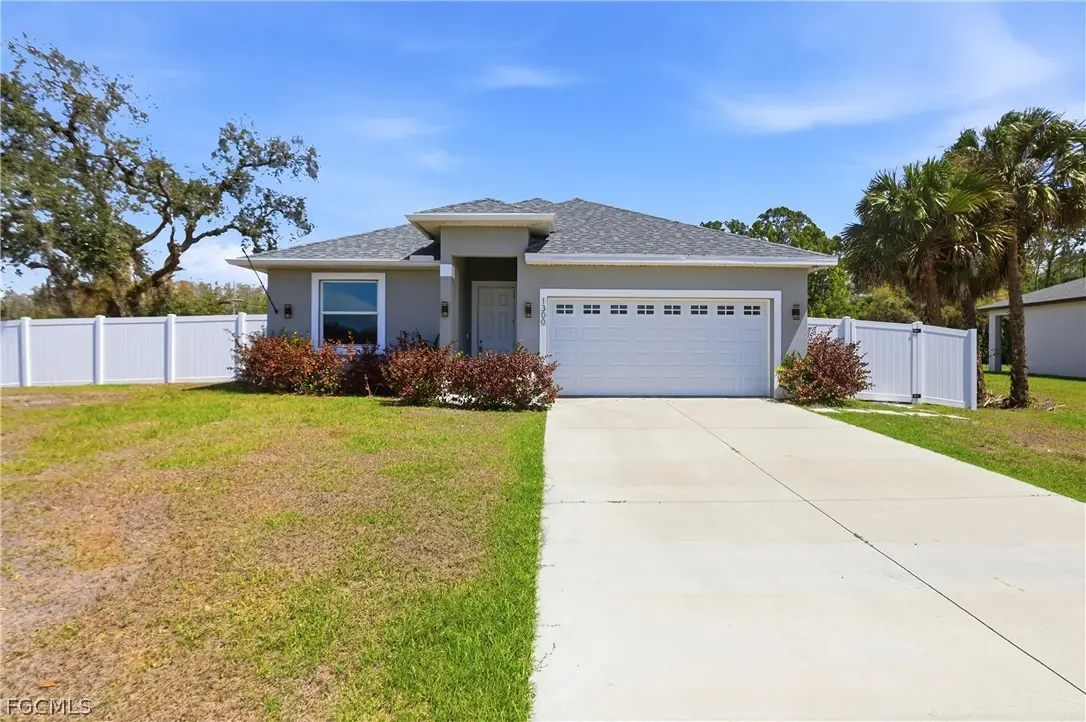 1300 E Bucknell Lane, Labelle, FL 33935 - #1