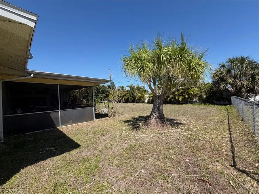 3109 SE 8th Place, Cape Coral, FL 33904 - #2