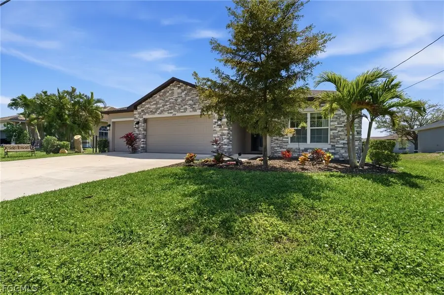 2714 SW 3rd Lane, Cape Coral, FL 33991 - #2