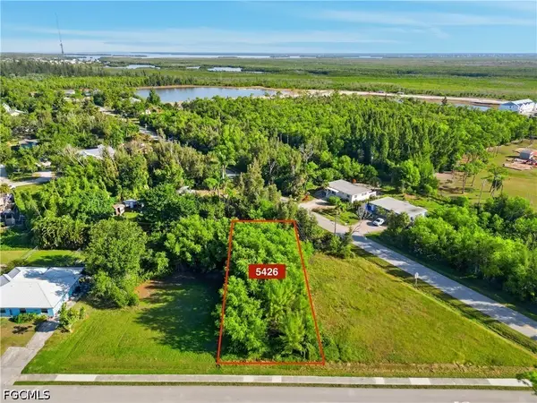 5426 Avenue E, Bokeelia, FL 33922