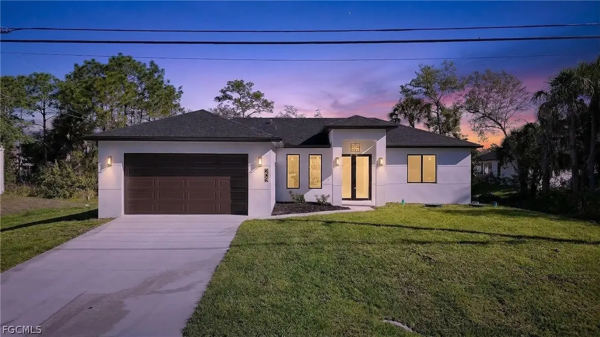 205 E 15th Street, Lehigh Acres, FL 33972 - #1