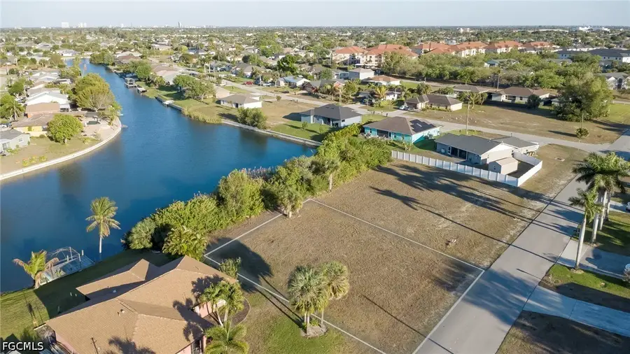 229 NE 10th Place, Cape Coral, FL 33909 - #2