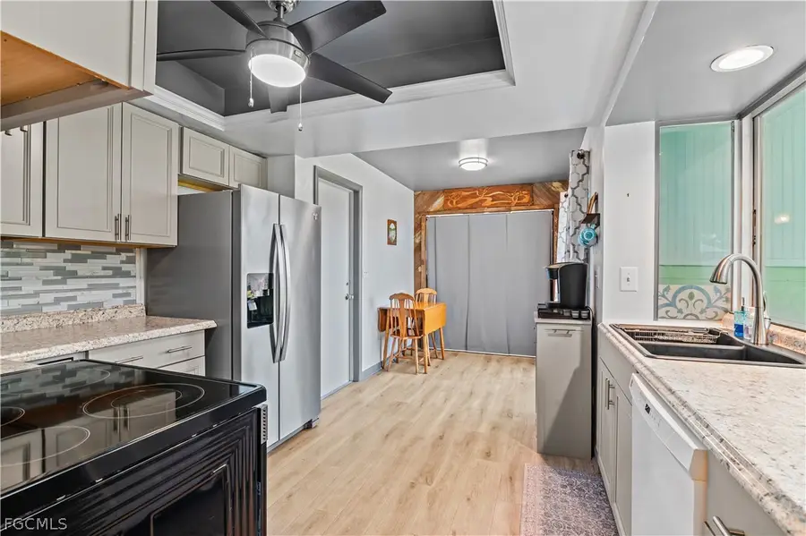 530 SE 34th Terrace, Cape Coral, FL 33904 - #3