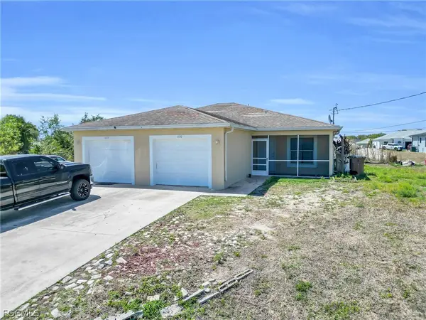 1120/1122 Gordon Avenue S, Lehigh Acres, FL 33973