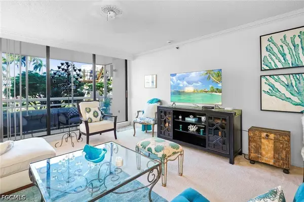 3100 Gulf Shore Boulevard N #104, Naples, FL 34103