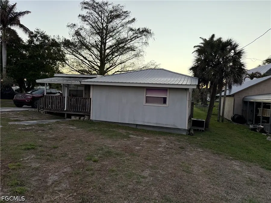 815 Riverside Drive, Moore Haven, FL 33471 - #3