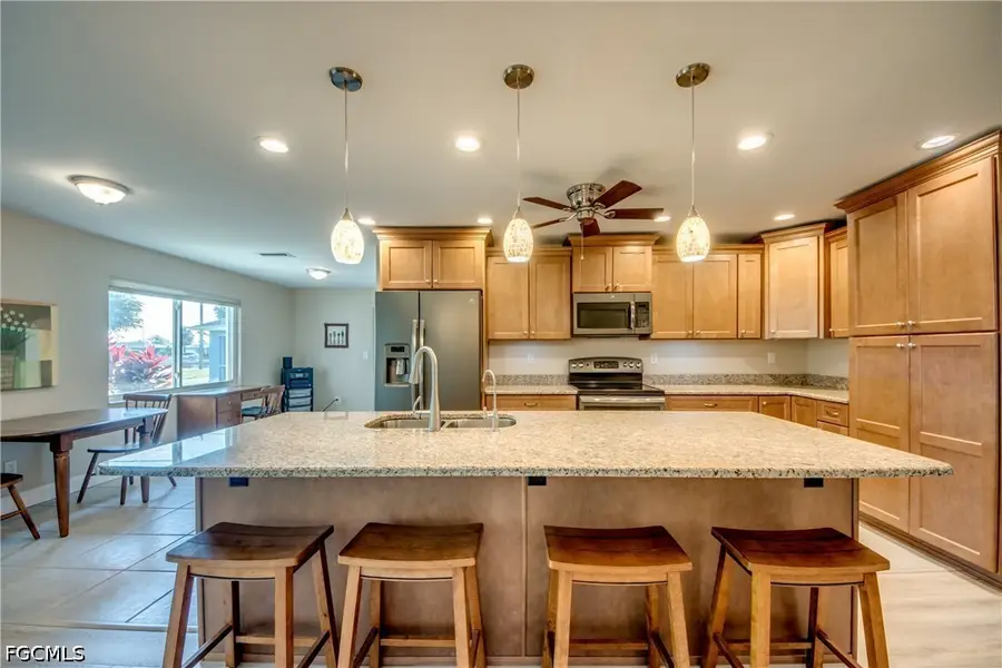 4425 SE 13th Avenue, Cape Coral, FL 33904 - #2