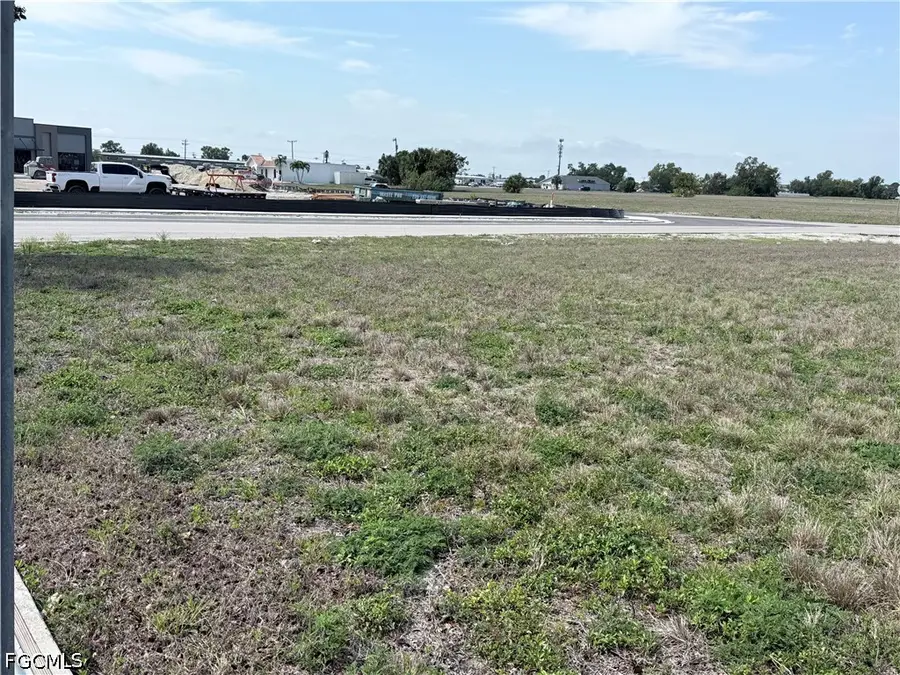 1107 NE 7th Street, Cape Coral, FL 33909 - #2