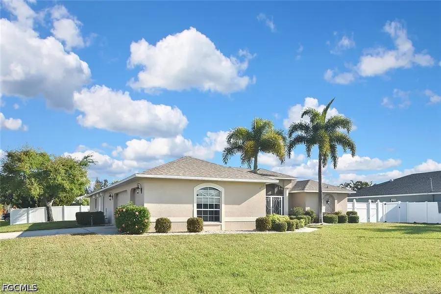 601 SE 15th Terrace, Cape Coral, FL 33990 - #3