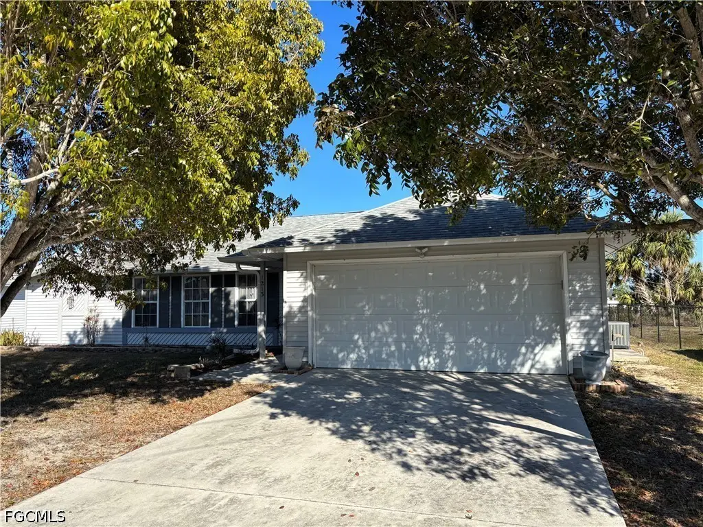 1213 SW 8th Place, Cape Coral, FL 33991 - #1