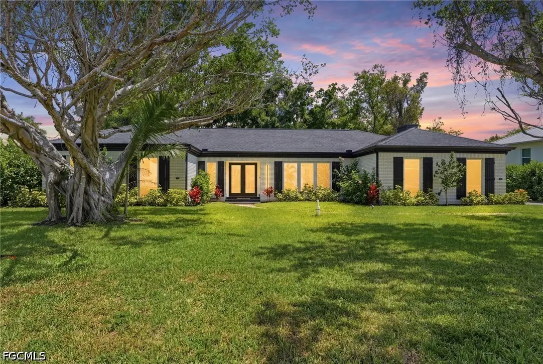 3931 W Riverside Drive, Fort Myers, FL 33901 - #1