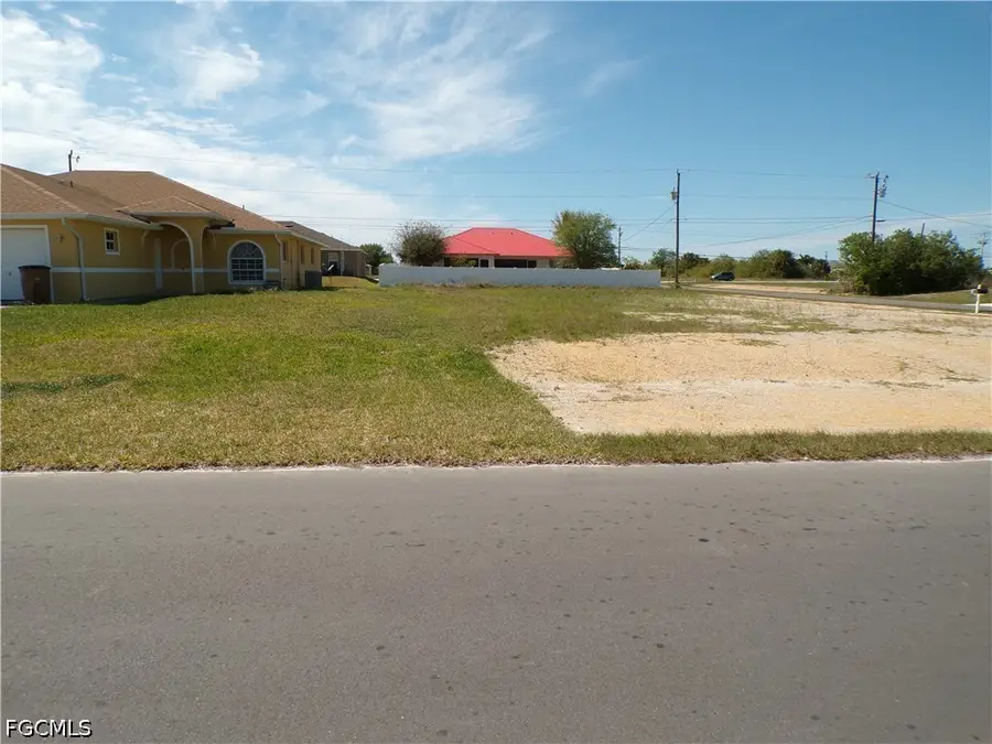 1910 NE 8th Place, Cape Coral, FL 33909 - #3