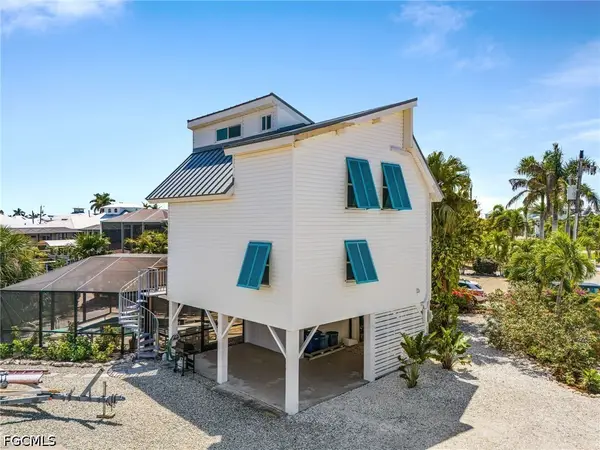 2432 Sycamore Street, St James City, FL 33956