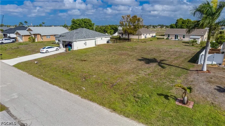 2113 NE 15th Terrace, Cape Coral, FL 33909 - #2