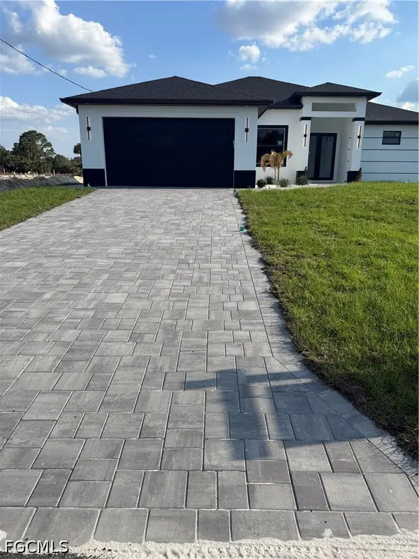 2522 58th Street W, Lehigh Acres, FL 33971