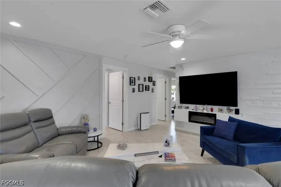 617/619 SE 12th Court, Cape Coral, FL 33990 - #2