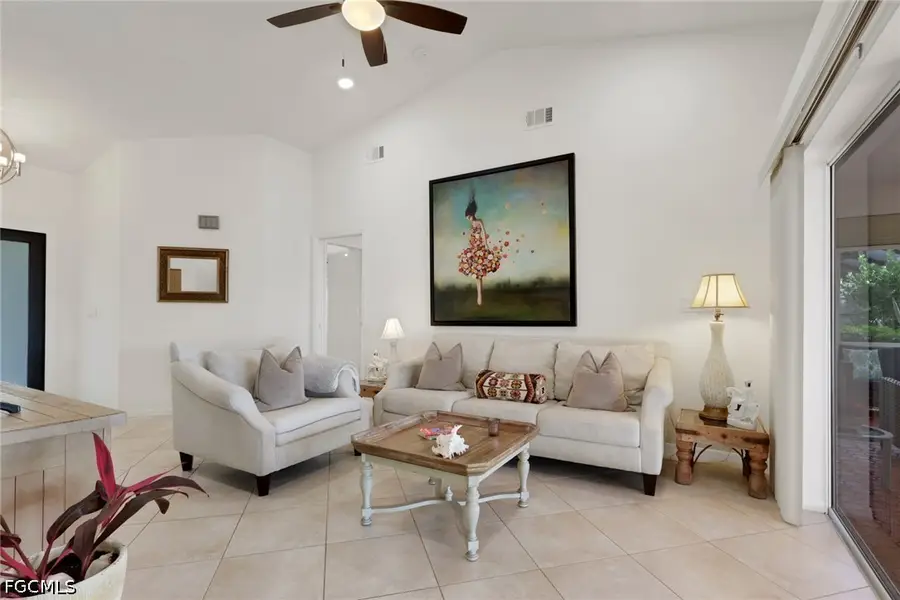 2562 SW 27th Place, Cape Coral, FL 33914 - #3