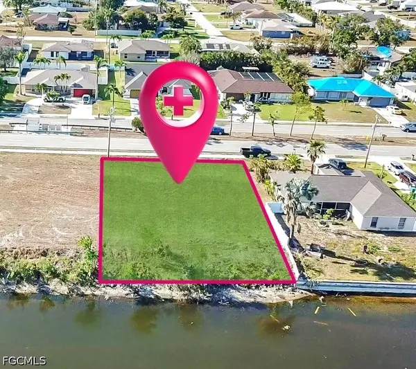 625 Gleason Parkway, Cape Coral, FL 33914