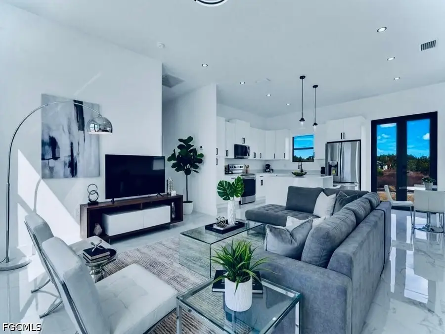 515 Croydon Avenue S, Lehigh Acres, FL 33974 - #3