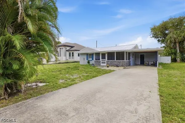 102 Crescent Lake Drive, North Fort Myers, FL 33917