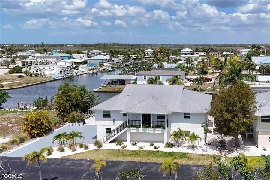 2932 Buttonwood Key Court, Saint James City, FL 33956 - #3