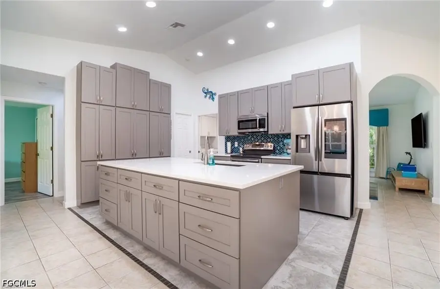 844 SW 17th Terrace, Cape Coral, FL 33991 - #2