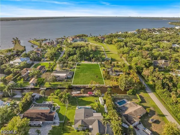 62 Wolcott Drive, North Fort Myers, FL 33903