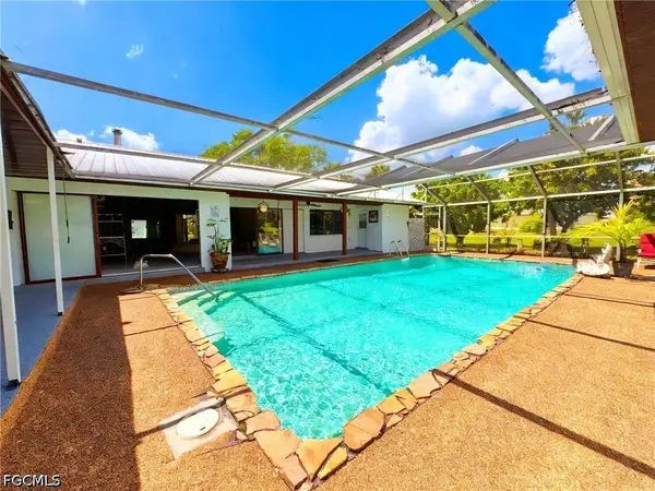 196 E Mariana Avenue, North Fort Myers, FL 33917