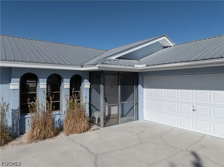 1402 SW 4th Avenue, Cape Coral, FL 33991 - #2